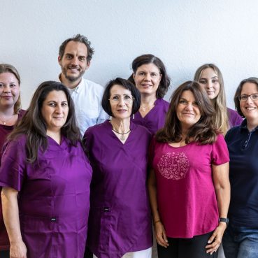 Gruppenbild des Praxisteams der Hausärzte Aachen Mitte.